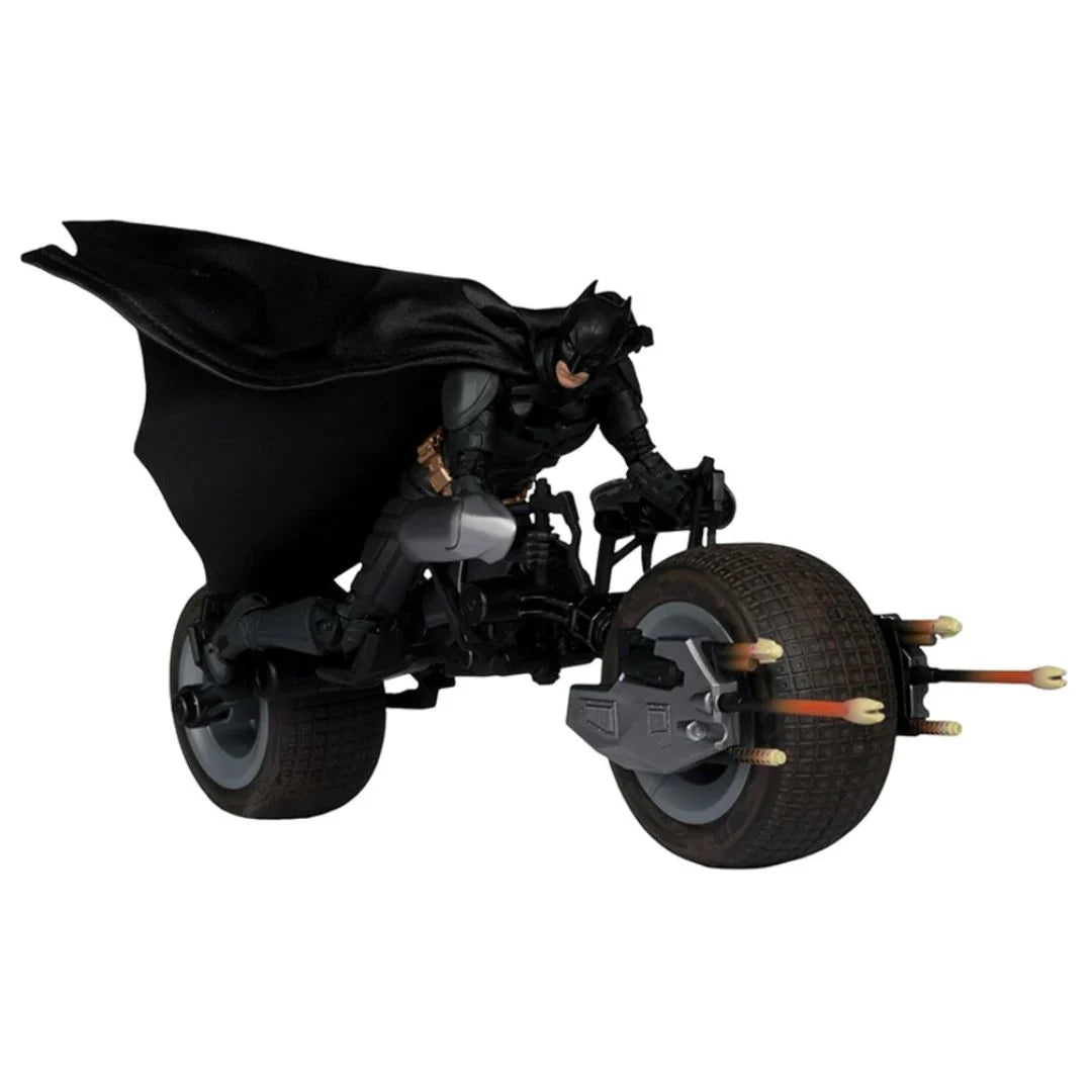 Batpod with Batman (The Dark Knight) – DC Multiverse Vehicle & Figure Set by McFarlane Toys