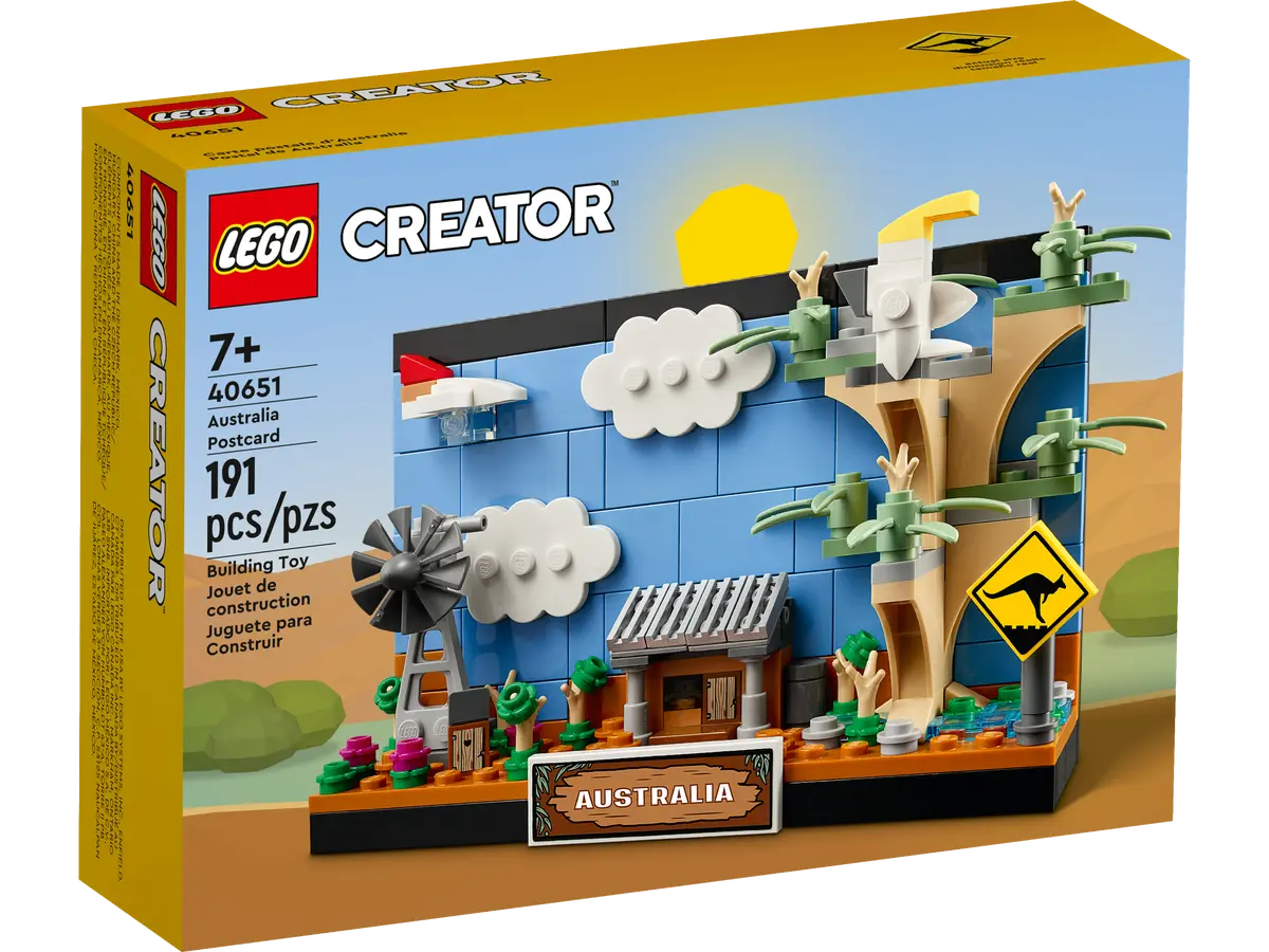 LEGO 40651 Australia Postcard featuring the Outback, Sydney skyline, and iconic Australian scenery in a displayable build