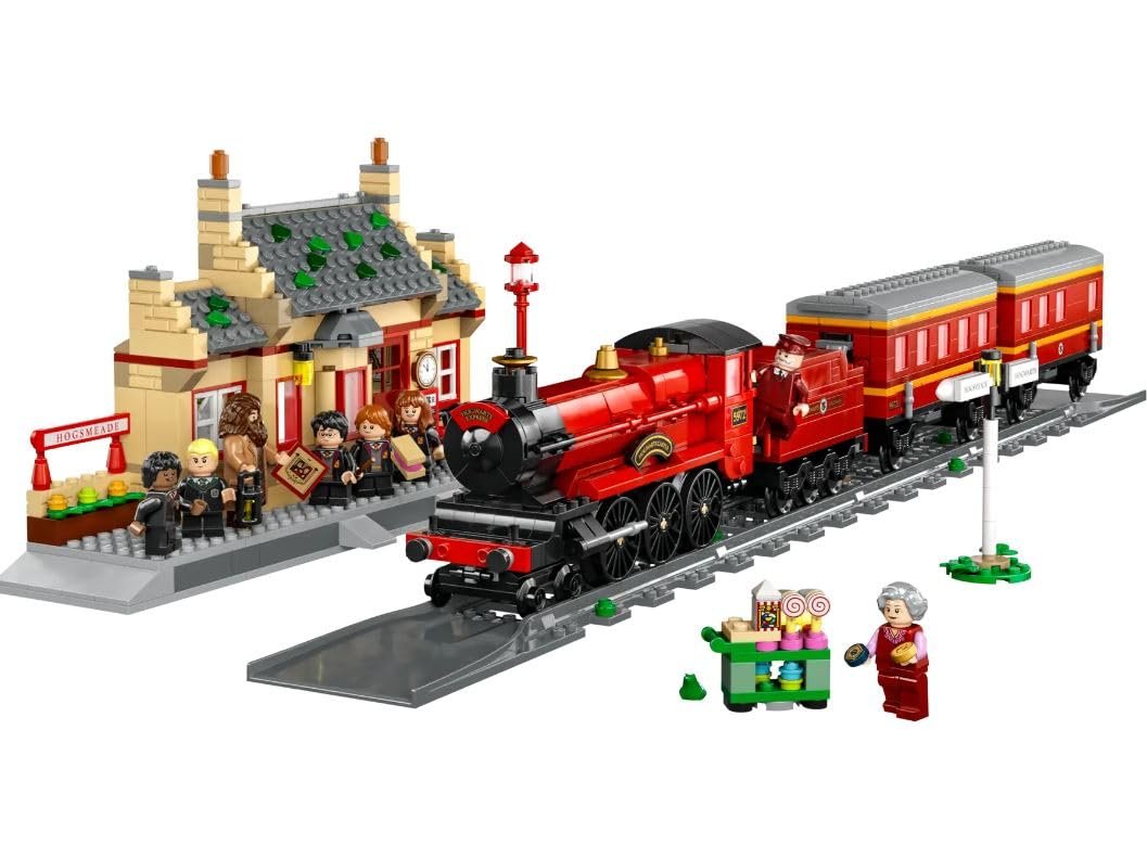 LEGO 76423 Harry Potter Hogwarts Express & Hogsmeade Station (1074 Pieces)