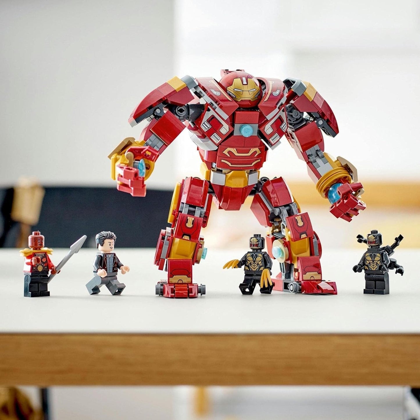 LEGO 76247 Marvel The Hulkbuster: The Battle of Wakanda