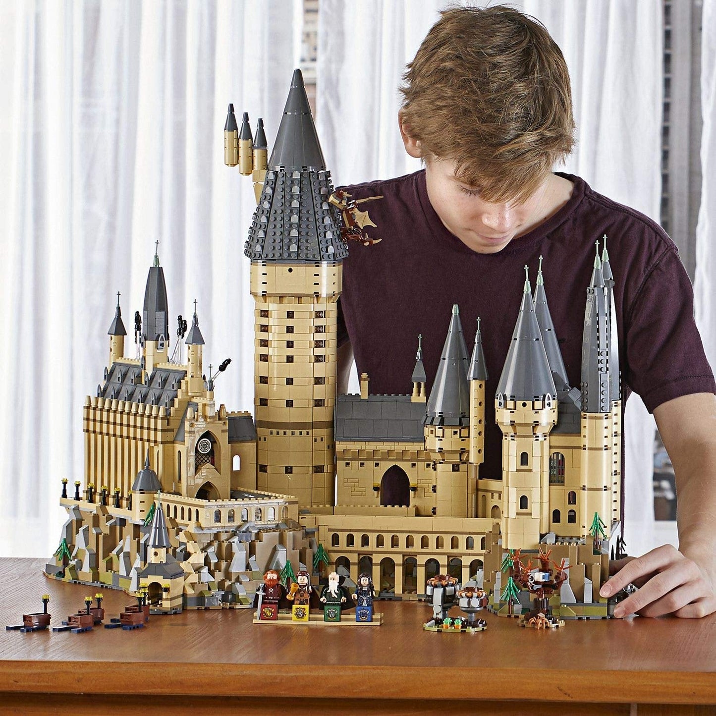 Lego 71043 Harry Potter Hogwarts Castle Building Set (6020 Piece)