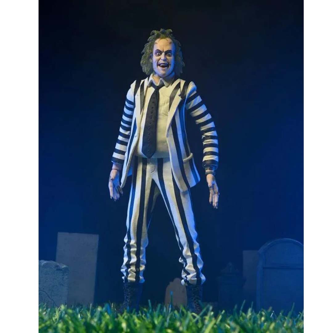 NECA – Beetlejuice (1988) – 1/4 Scale Action Figure – Striped Suit Edition