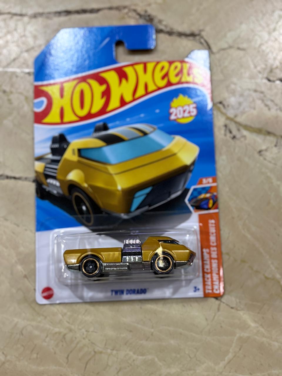 Hot Wheels Twin Dorado – 2025 Mainline | Track Champs Series