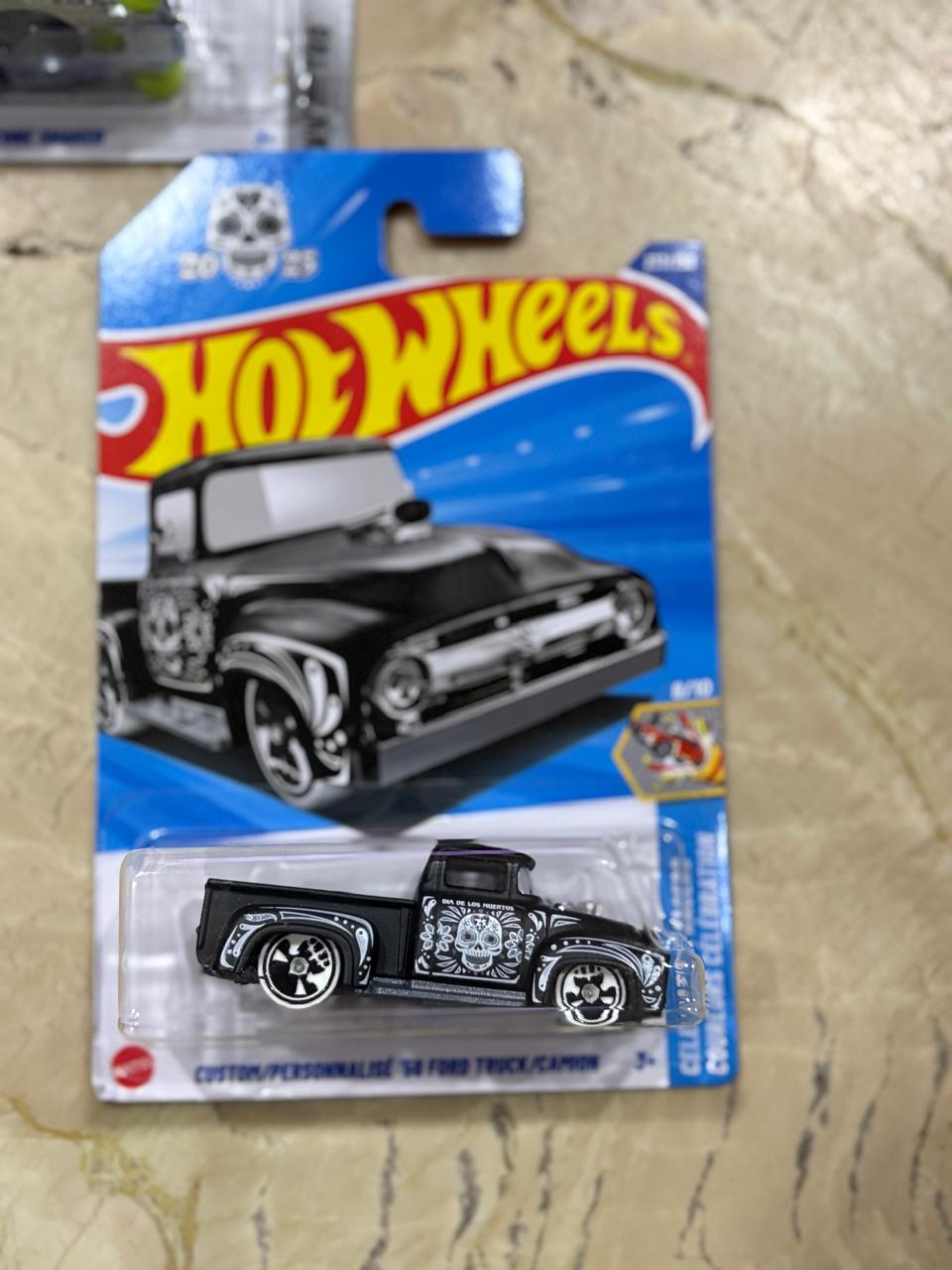 Hot Wheels Custom ’56 Ford Truck – 2025 Mainline | Día de los Muertos Edition