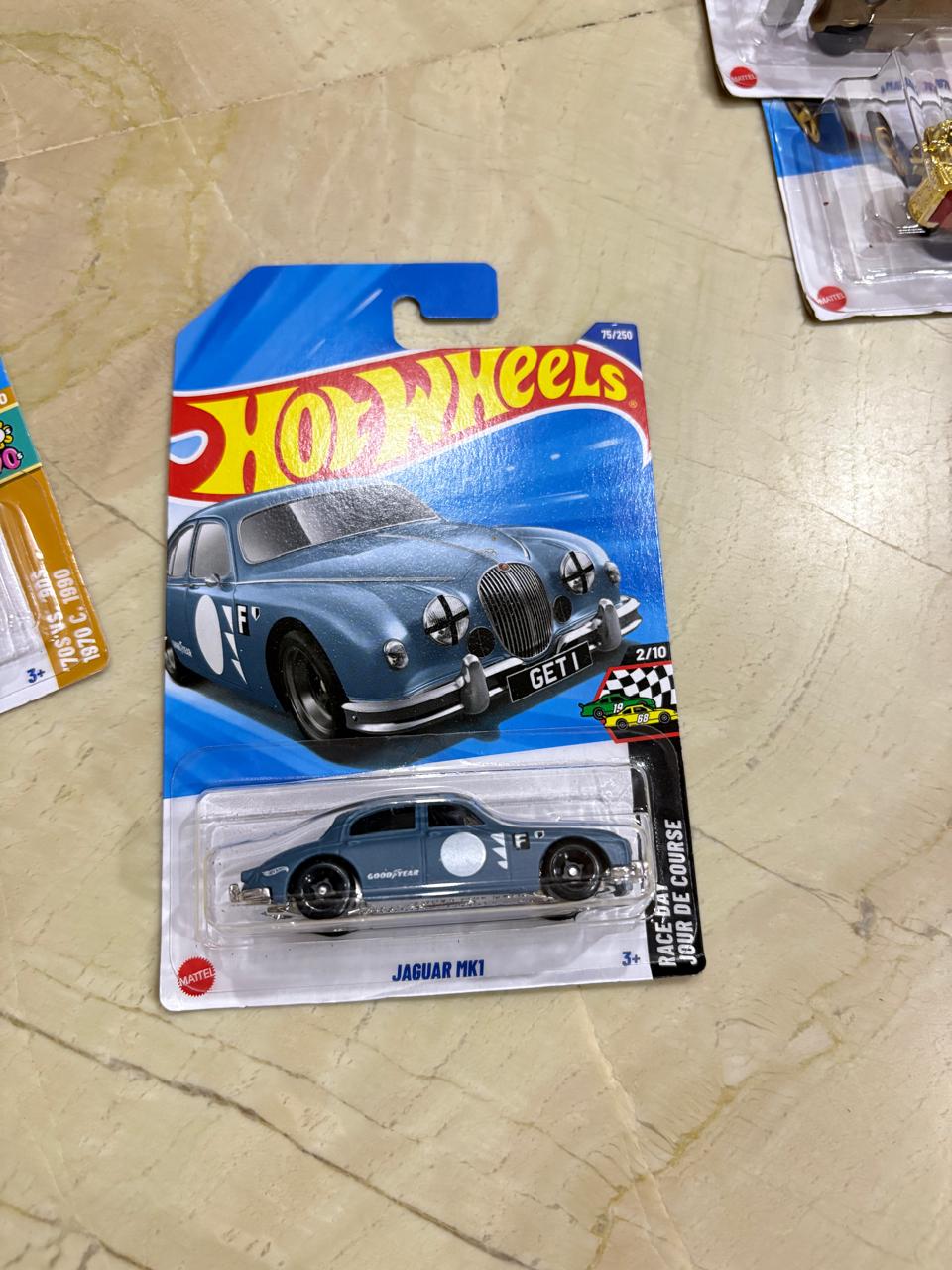 Hot Wheels Jaguar MK1 – 2025 Mainline | Race Day Series | 1:64 Scale Classic Die-Cast Car