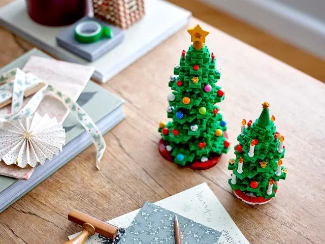 LEGO Christmas Tree 40573 building toy (784 Pieces) Age 12+