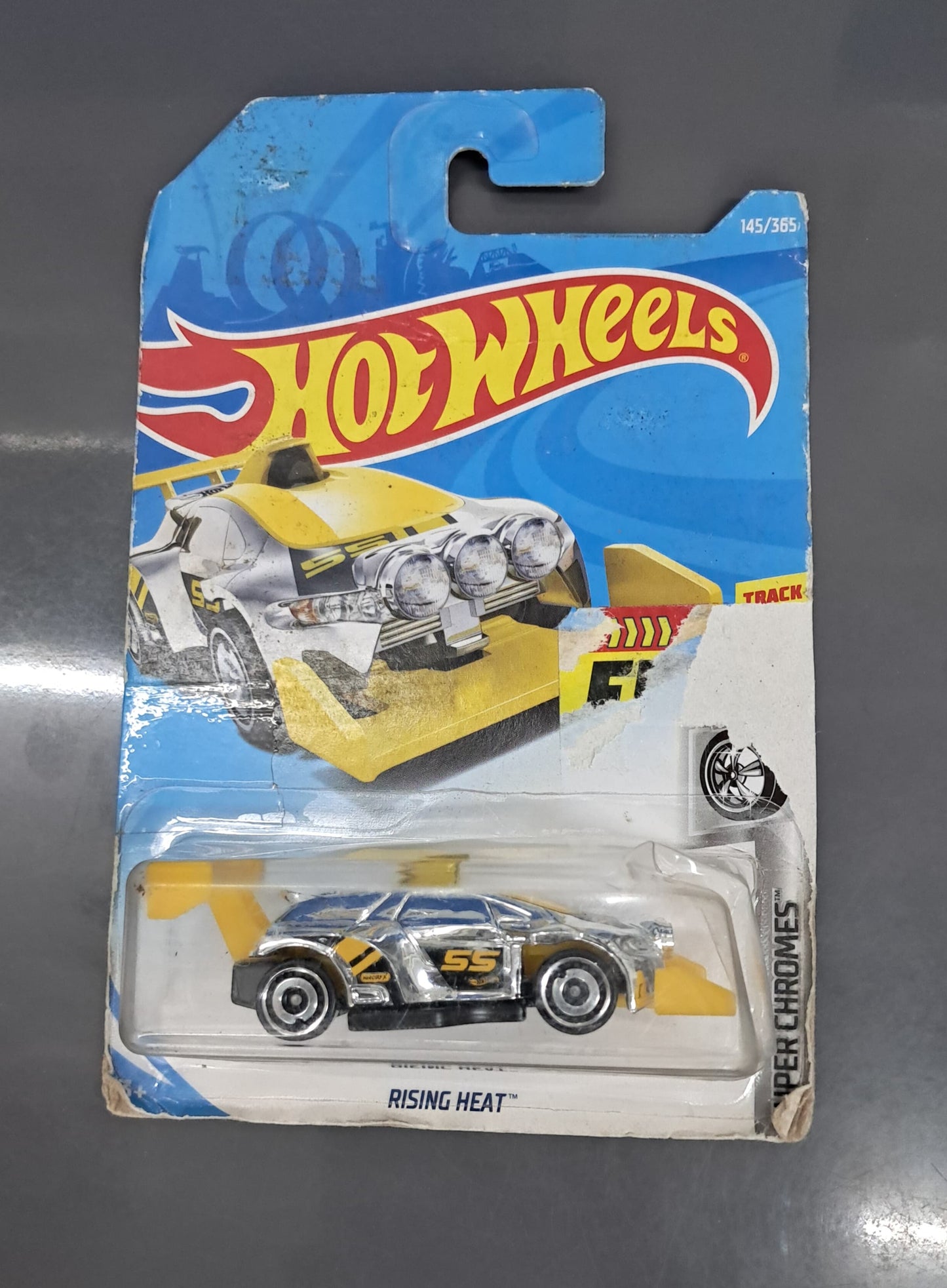 Hot Wheels Super CROMES Rising Heat - ( Card Damage )