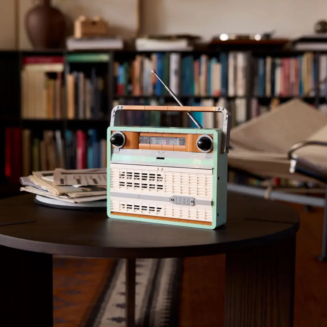LEGO icons 10334 Retro Radio