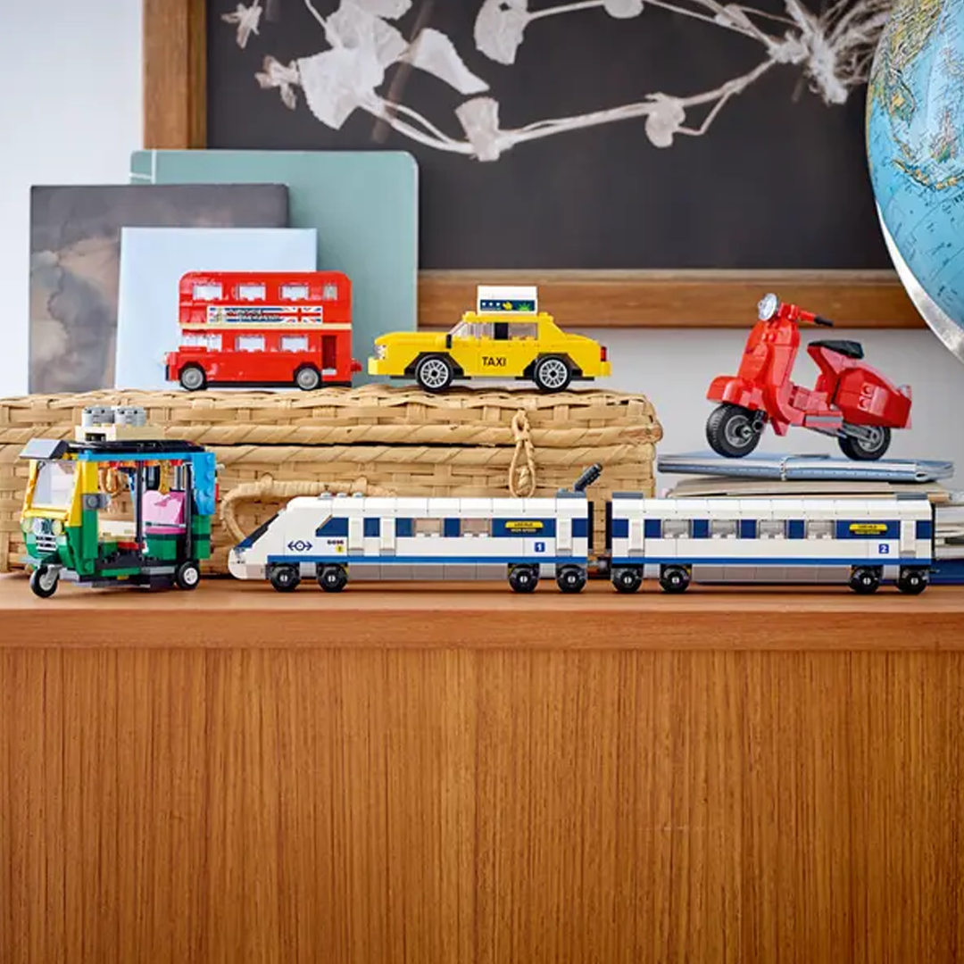 (Damage Box) LEGO Creator 40518 High Speed Train (284 Pieces)
