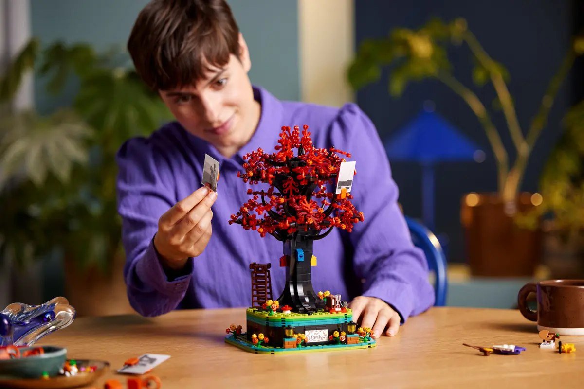 LEGO Ideas Family Tree 21346 Building Blocks Toy Set, Gift for Adults (1040 Pieces)-Botonical Collection