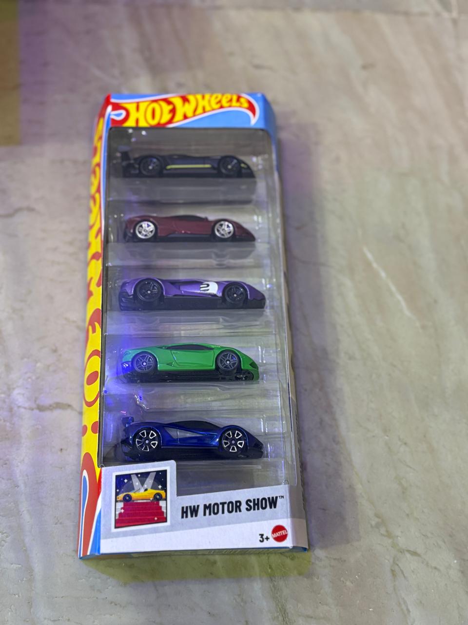 Hot Wheels HW Motor Show 5-Car Gift Pack – Premium Die-Cast Collectors Edition
