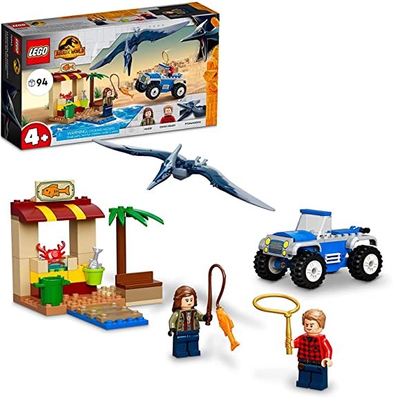 LEGO 76943 Jurassic World Pteranodon Chase set with Owen Grady, Maisie, posable Pteranodon figure, buggy, and dock model.