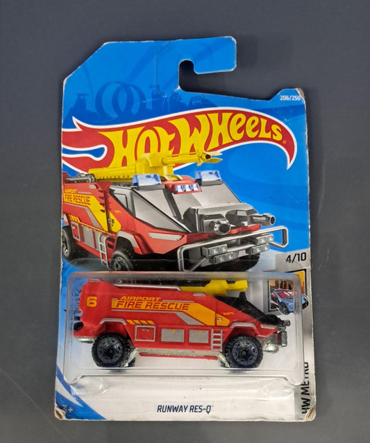Hot Wheels  HW Metro Runway Res-Q 206/250 Red - ( Card Damage )