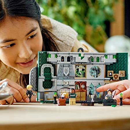 LEGO 76410 Harry Potter Slytherin House Banner