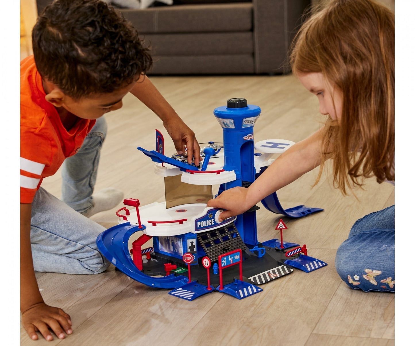 Majorette Creatix Police Station + 1 Vehicle Track Set