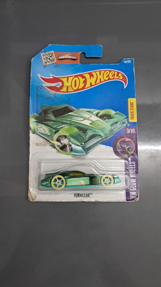 Hot Wheels Glow wheels FORMUL8R - ( Card Damage )