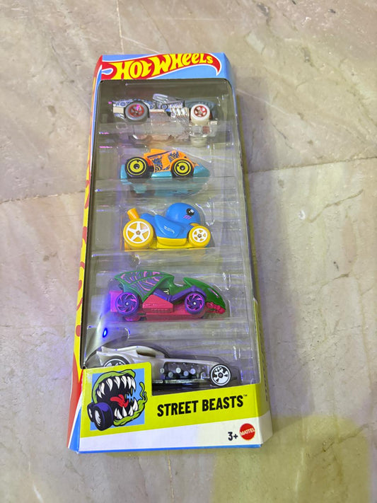 Hot Wheels Street Beasts 5-Car Pack – Animal-Inspired Racers for Wild Adventures
