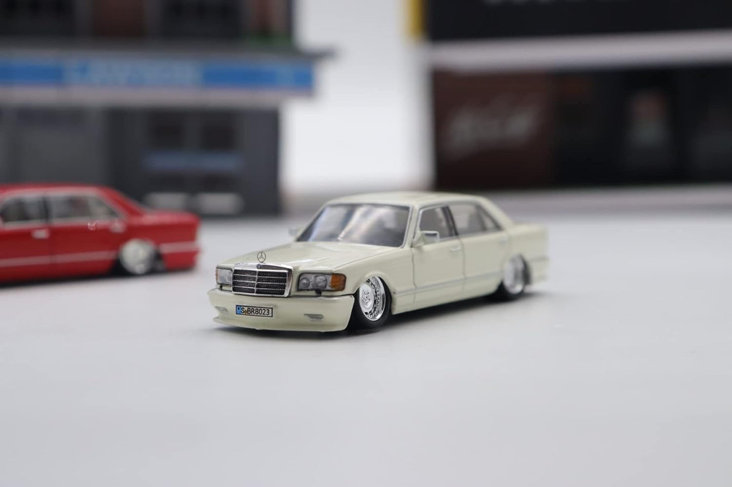 Master 1/64 Mercedes-Benz 560SEL W126 Die-Cast Model – Luxury Executive Sedan Replica