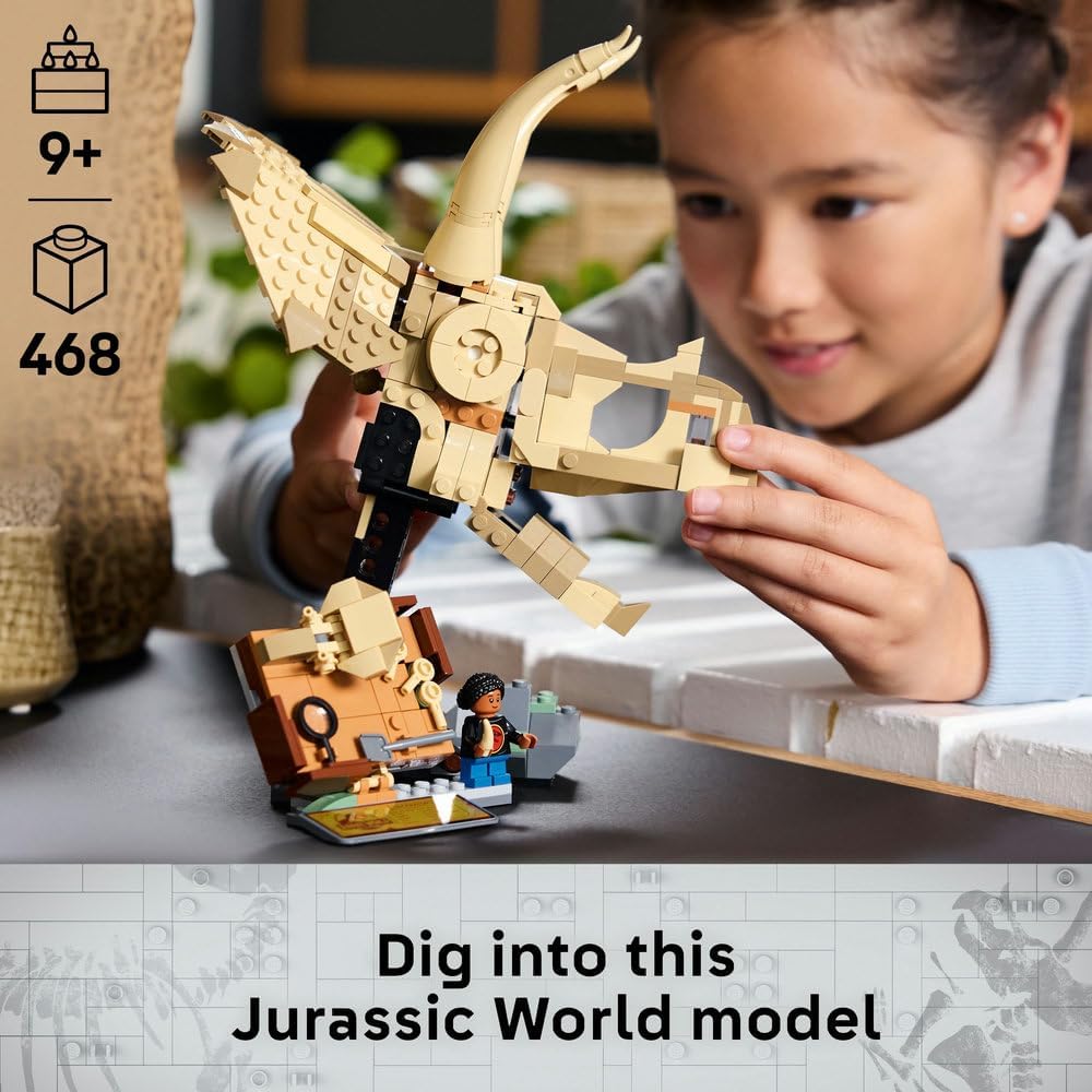 LEGO Jurrasic World Dinosaur Fossils: Triceratops Skull Model, Dinosaur Toy for 9+ Year Old Boys & Girls, with Opening Jaw & Display Stand, Birthday Gift Idea 76969
