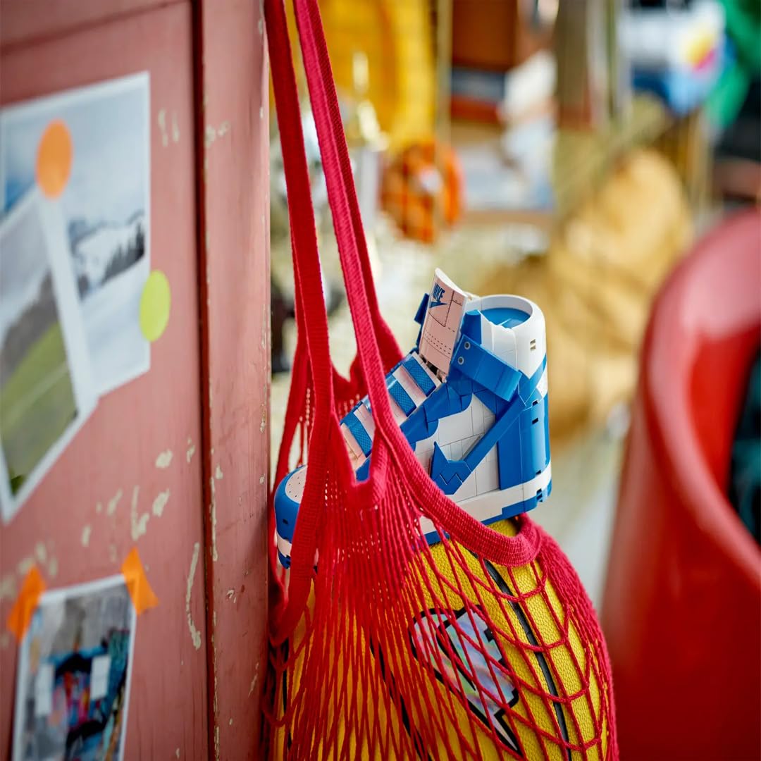 LEGO Nike Dunk Trainer Building Kit 43008 1180 Pieces