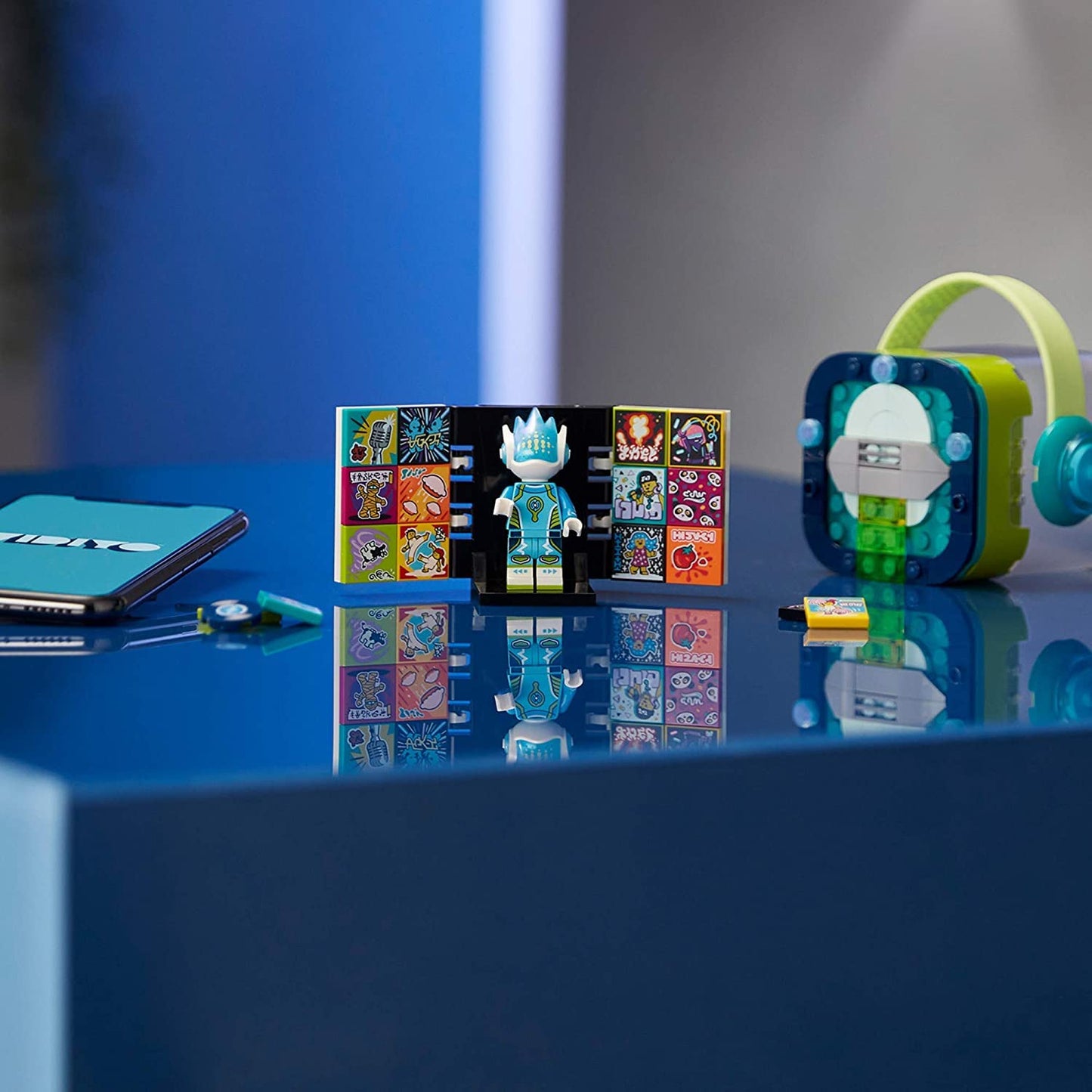 ( Box Damage ) Lego VIDIYO Alien DJ Beatbox 43104 Building Kit with Minifigure; Creative Kids Will Love Producing Music Videos Full of Songs, Dance Moves and Special Effects, New 2021 (73 Pieces)