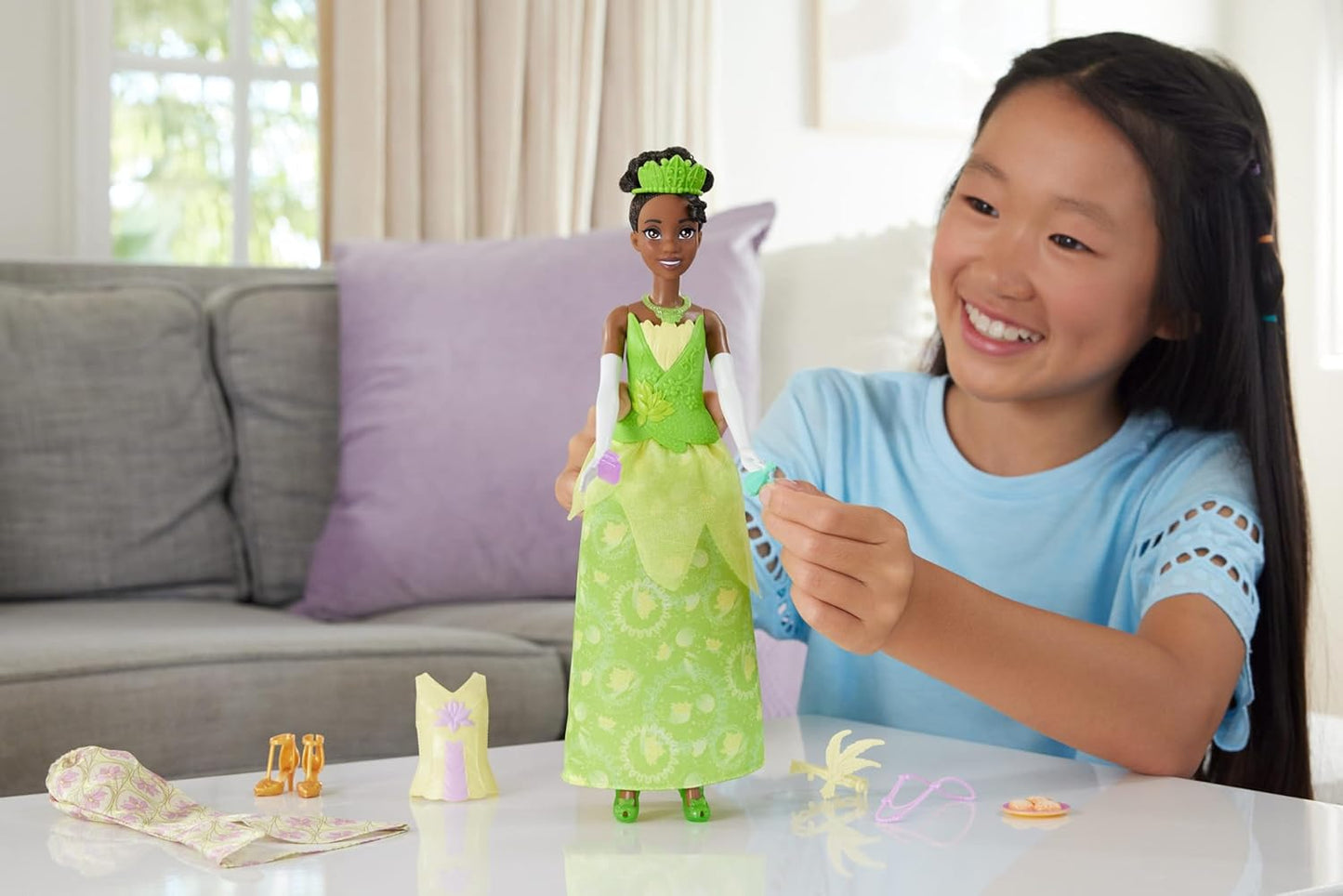 Disney Princess 2-in-1 Stories Tiana Fashion Doll with 2 Snap-On Bodices, 2 Skirts & 9 Accessories