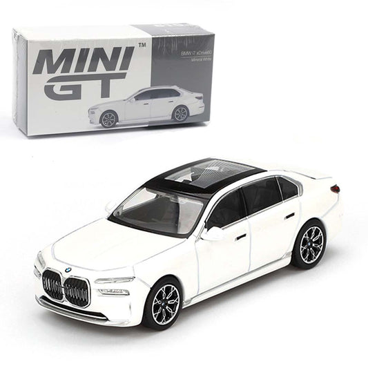Mini GT BMW i7 xDrive60 Mineral White