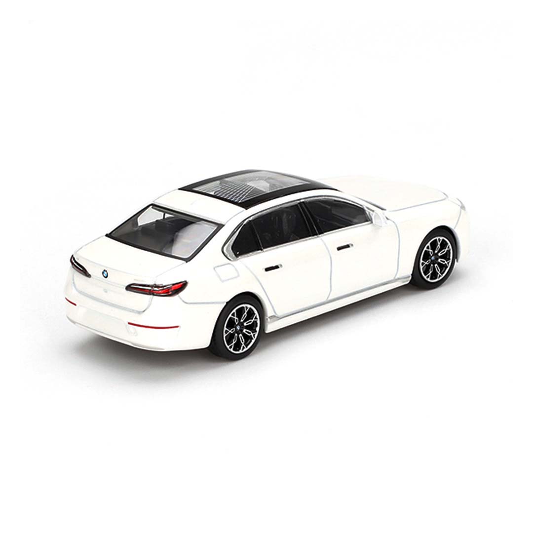 Mini GT BMW i7 xDrive60 Mineral White