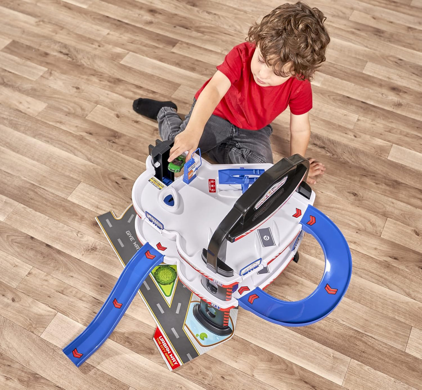 Majorette Urban Garage Playset With 3 Levels + 1 Vehicle Track Set