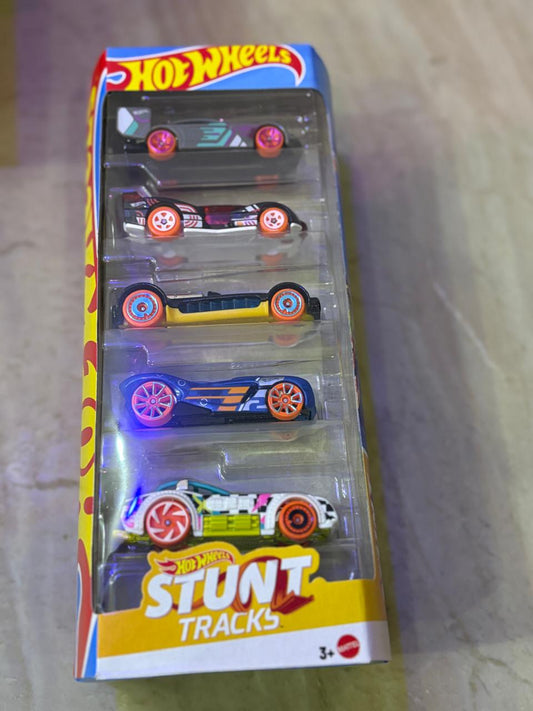 Hot Wheels Stunt Tracks 5-Car Pack – High-Speed Racers for Epic Tricks & Loops