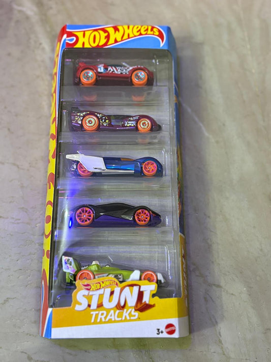 Hot Wheels Stunt Tracks 5-Car Pack – Daring Racers Built for Epic Loops & Jumps