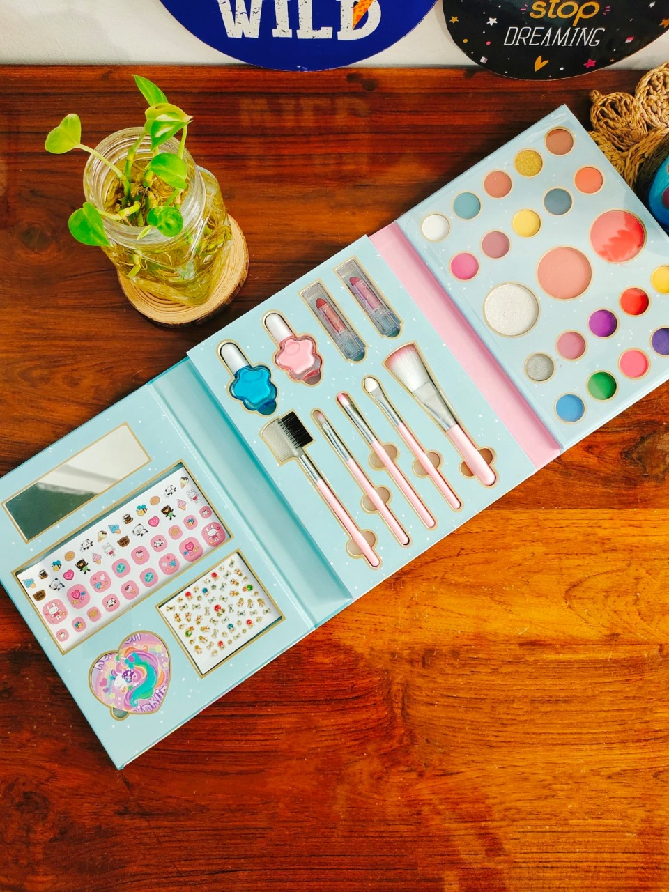 Magical Unicorn - Fantasy Make Up Kit by IGOODCO