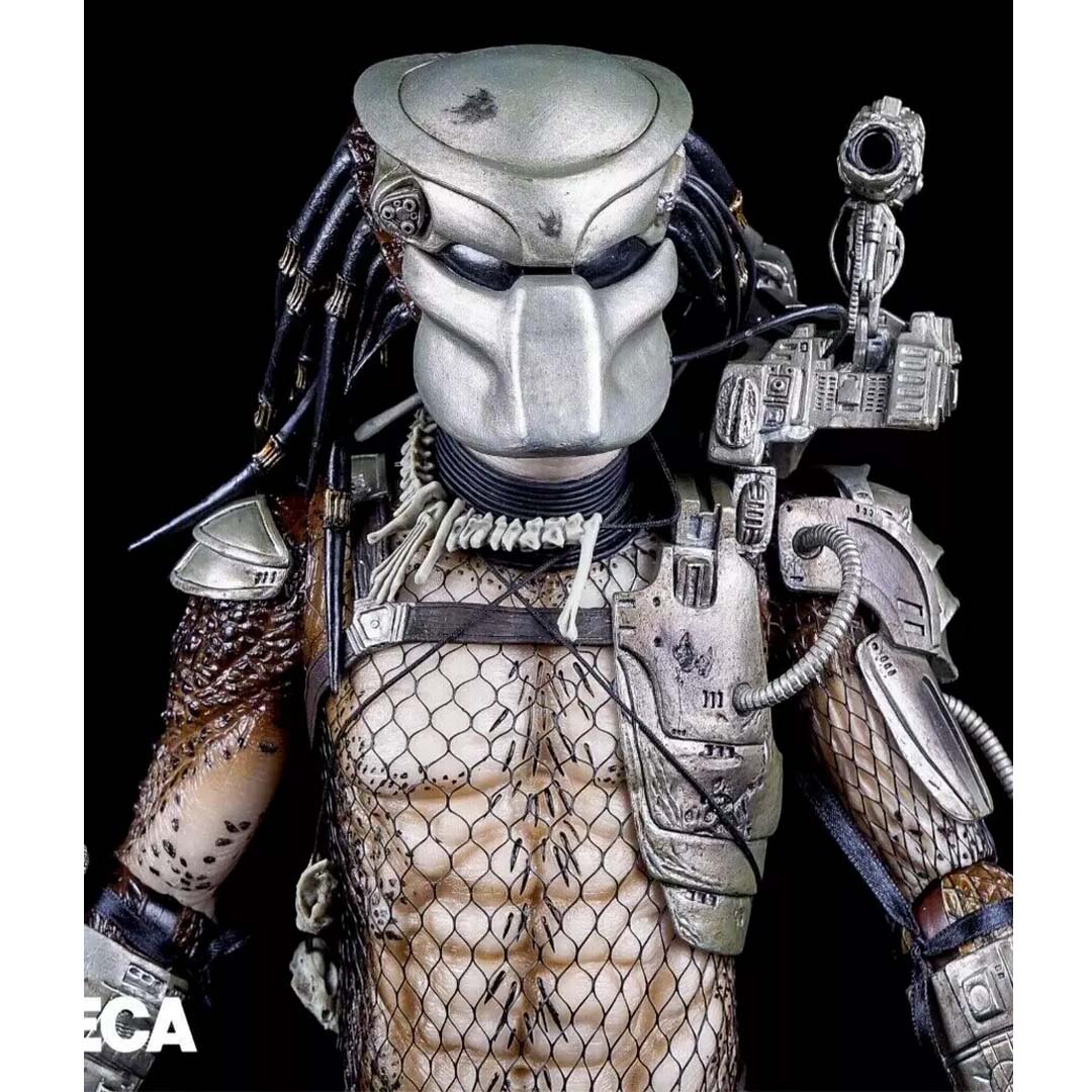 NECA – Predator (1987) – Jungle Hunter 1/4 Scale Action Figure with LED Lights
