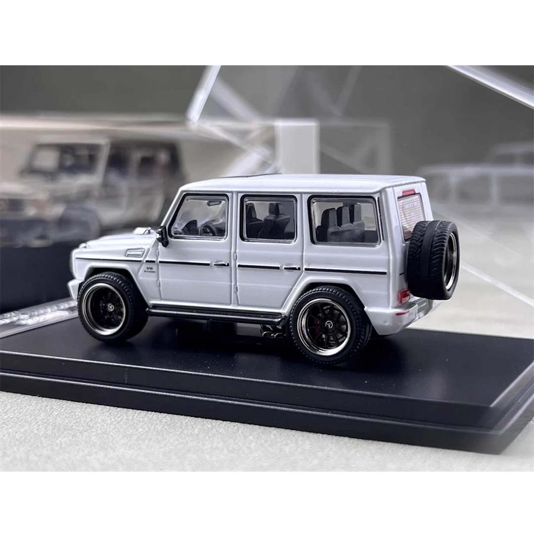 LMF 1/64 Scale Mercedes-Benz G63 White Diecast Car Model Toy Collection Gift
