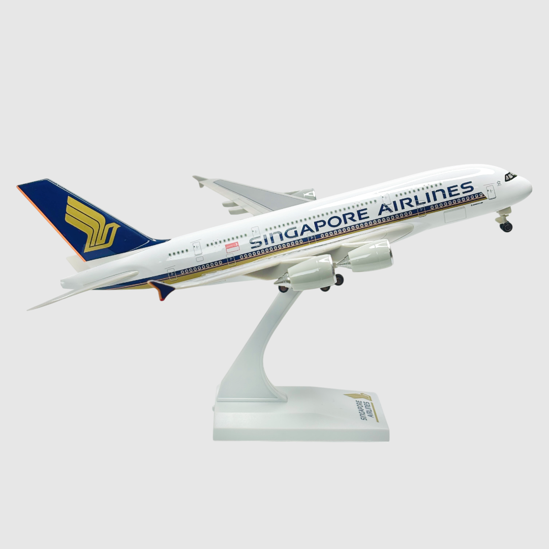 Diecast Collectible 1:250 Scale Model Airplane – Singapore Airways A380