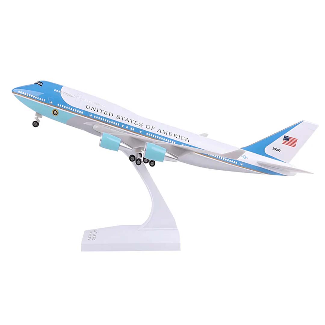 Diecast Collectible 1:250 Scale Model Airplane With Light & Sound  – United States Of America B747 AF1