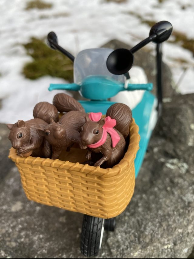 The Unbeatable Squirrel Girl Legends Series 6-inch Action Figure