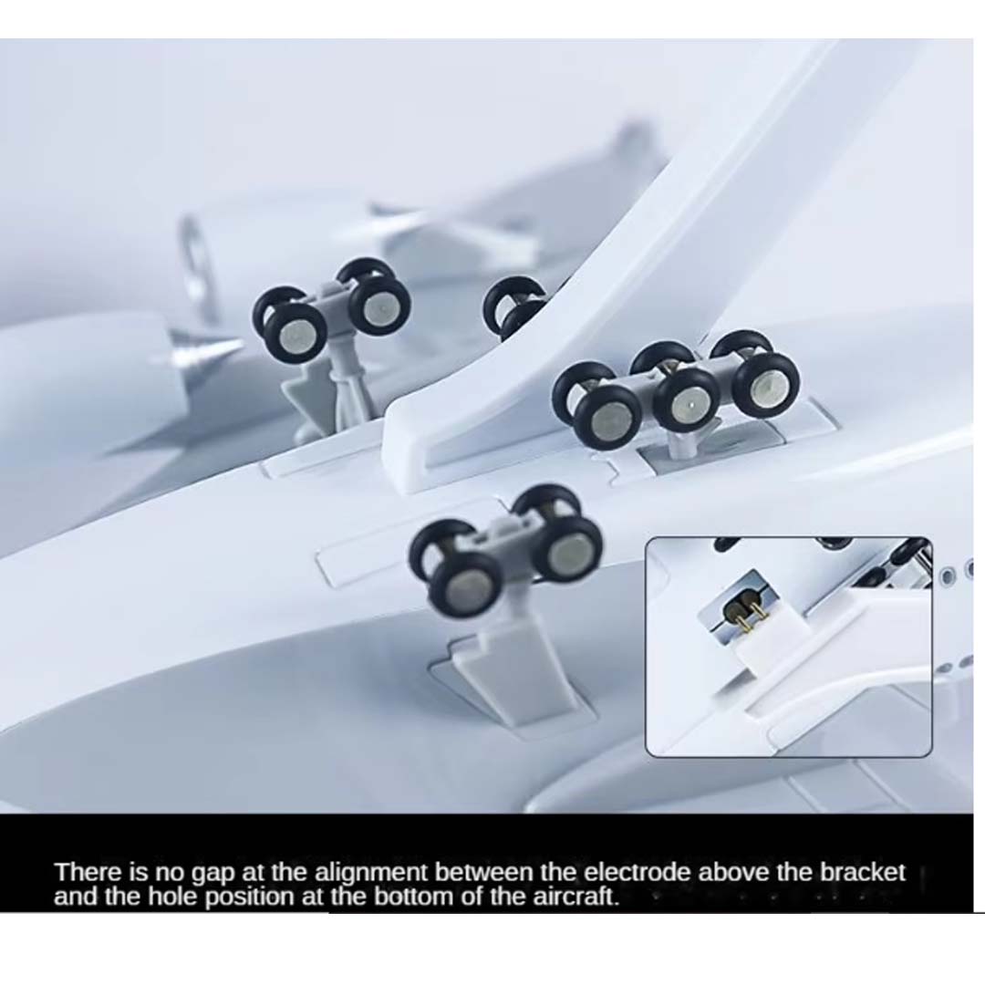 Diecast Collectible 1:250 Scale Model Airplane With Light & Sound  – Lufthansa 747-400 Kiel